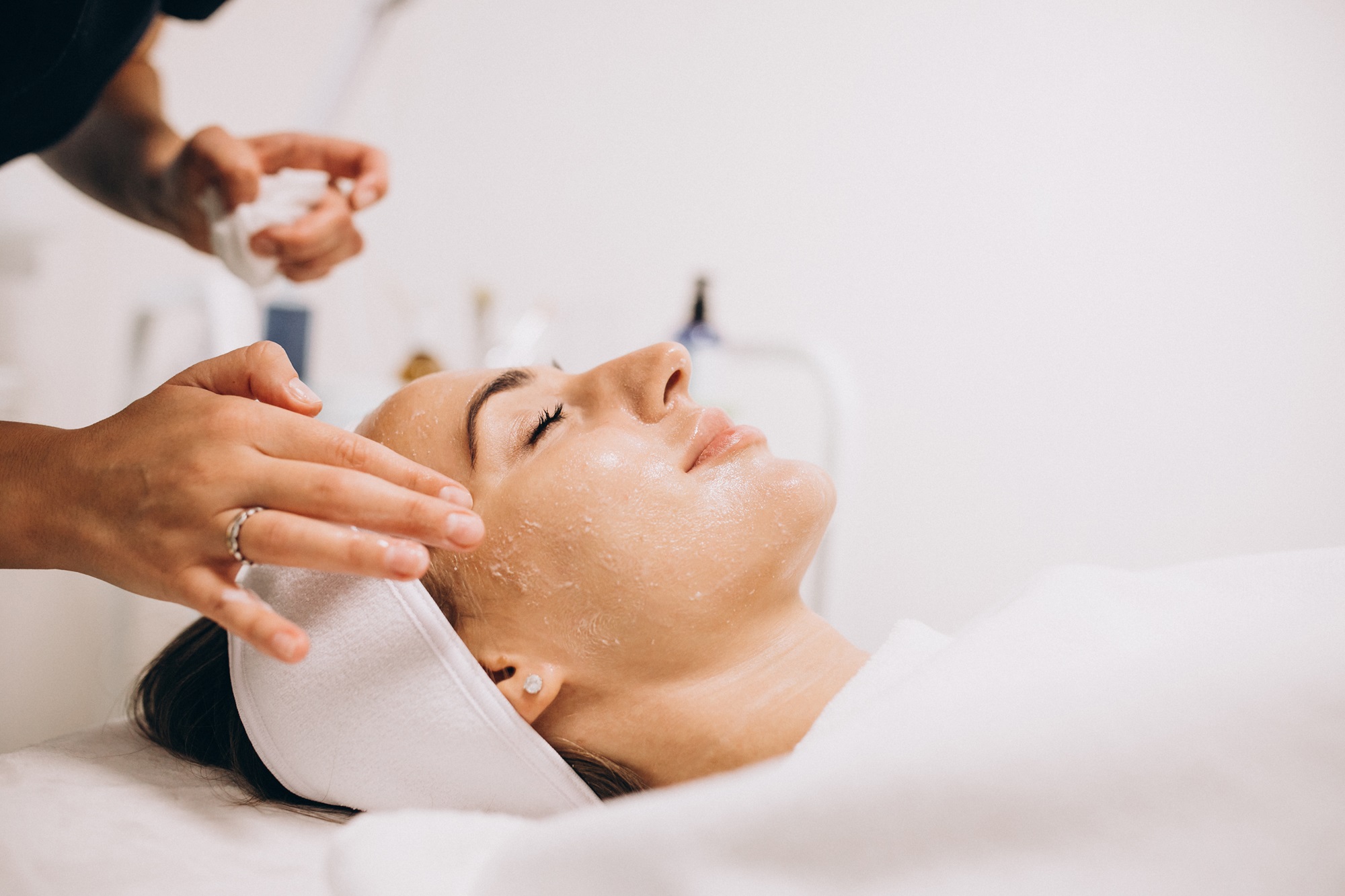 5 poderosas razones para hacerte una limpieza facial de manera regular